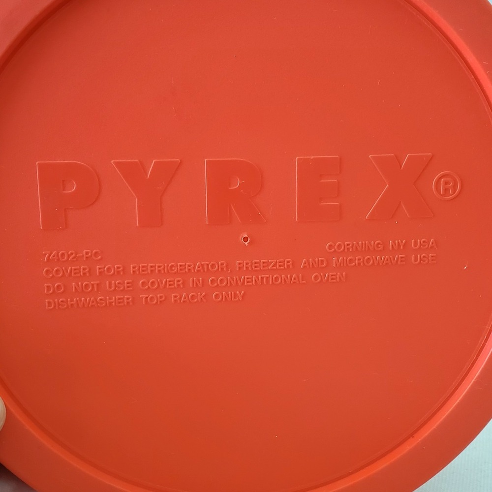 Vintage Pyrex Red Plastic Lid‎ 7402-PC Fridge Freezer Cover Lid Only